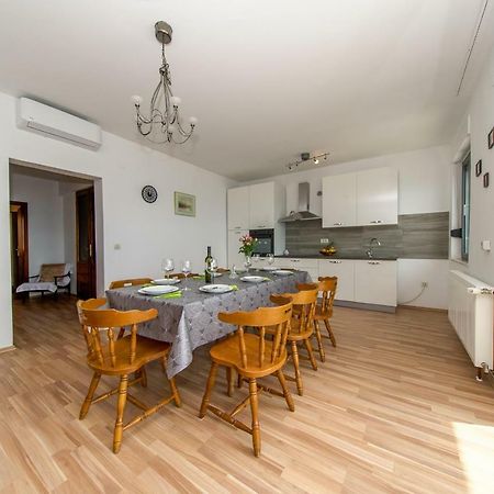 Apartments L&L Dugi Rat Εξωτερικό φωτογραφία