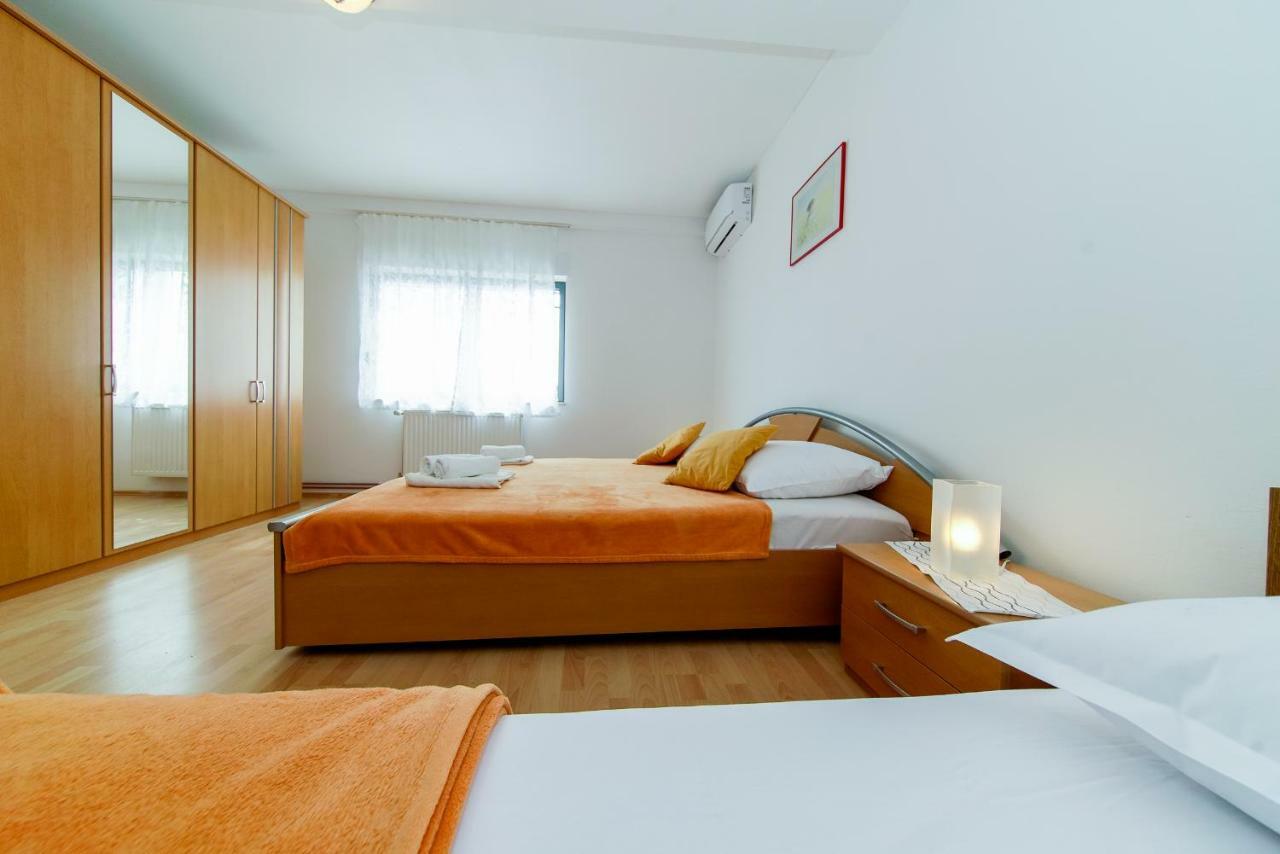 Apartments L&L Dugi Rat Εξωτερικό φωτογραφία