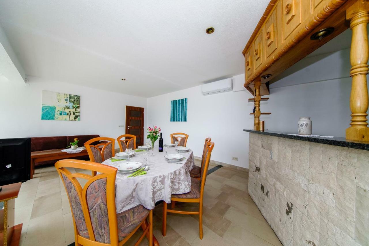 Apartments L&L Dugi Rat Εξωτερικό φωτογραφία