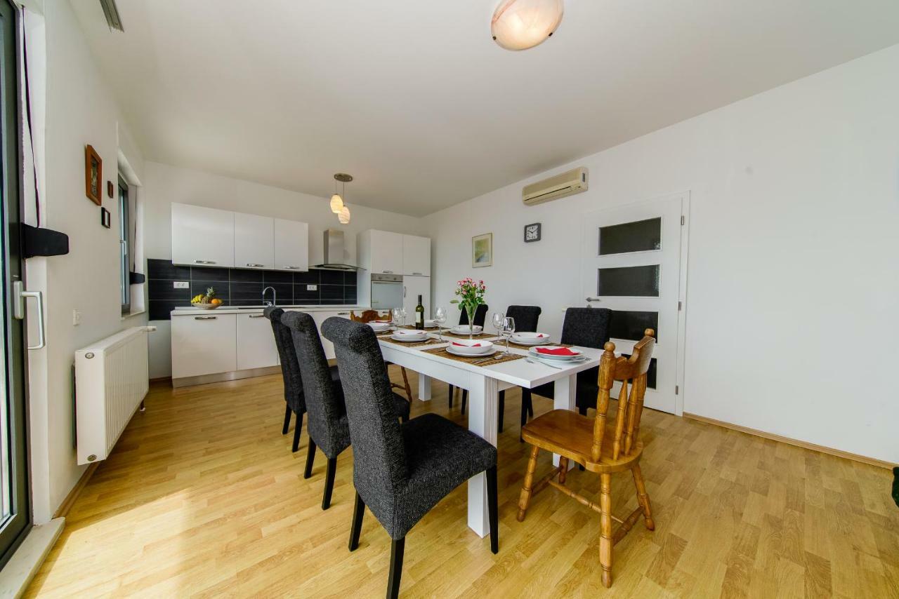 Apartments L&L Dugi Rat Εξωτερικό φωτογραφία